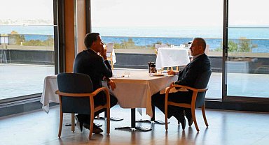 Dışişleri Bakanı Hakan Fidan, NATO Dışişleri Bakanları Gayriresmi Toplantısı öncesinde NATO Genel Sekreteri Mark Rutte ile çalışma yemeğinde bir araya geldi.