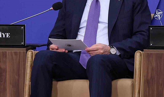 Dışişleri Bakanlığı Sözcüsü Öncü Keçeli: "Dışişleri Bakanı Hakan Fidan, bu akşam Cumhurbaşkanlığı Dolmabahçe Çalışma Ofisi'nde Rusya Federasyonu Devlet Başkanı Danışmanı Vladimir Medinski başkanlığındaki Rus heyetiyle bir görüşme yapacaktır."