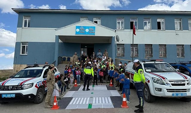 Diyadin'de miniklere trafik eğitimi