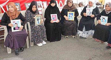 Diyarbakır anneleri PKK'nın silah bırakmasıyla çocuklarına kavuşmayı umut ediyor