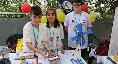 Diyarbakır'da lise öğrencileri yaptıkları bilimsel projelerini sergiledi