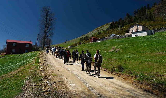 Doğa yürüyüşlerinde rota bu kez Dikmen Yaylası'ydı