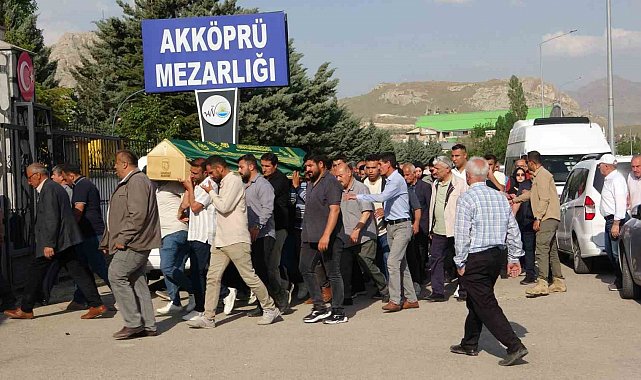 Doğa yürüyüşünde kaybolan ve cansız bedeni bulunan müdür yardımcısı toprağa verildi