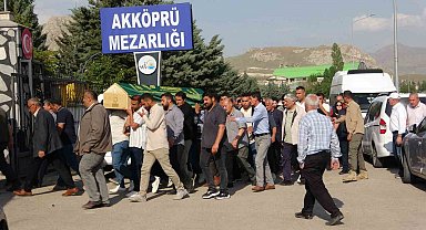 Doğa yürüyüşünde kaybolan ve cansız bedeni bulunan müdür yardımcısı toprağa verildi