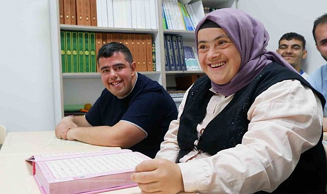 Down sendromlu Fatma ve Muhammet'in Kur'an-ı Kerim aşkı engel tanımadı