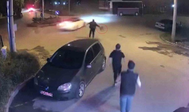 Drift yapan lüks otomobili, tabureyle kovaladı: O anlar kamerada
