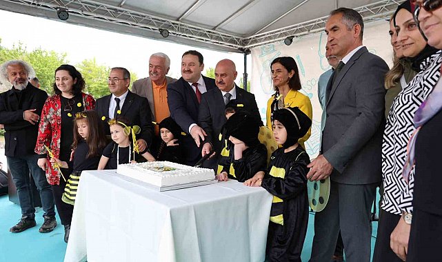 Dünya arı günü resim yarışmasında ödüller dağıtıldı
