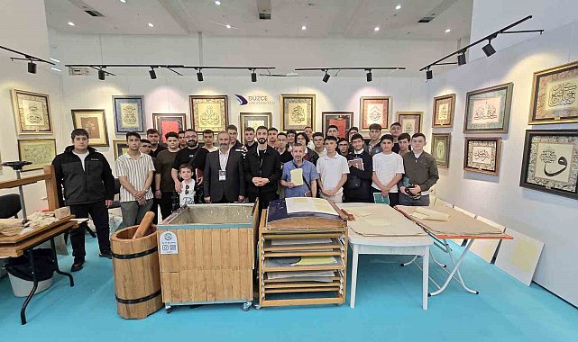 Düzce Üniversitesi standı İslam Sanatları Fuarı'na damga vurdu