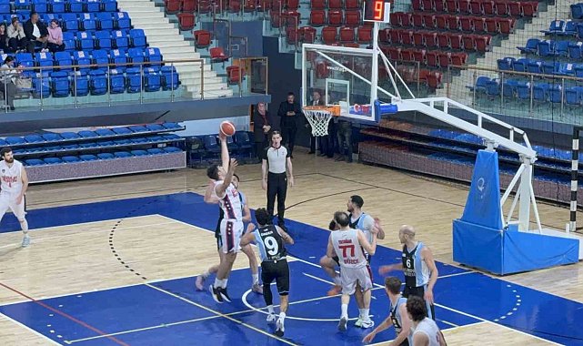 EBBL 2. Lig Play-Off: Düzce 81 Basketbol: 57 - Merzifon Belediyespor: 59