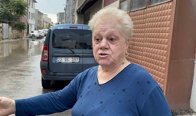 Edirne'de sağanak yolları göle çevirdi