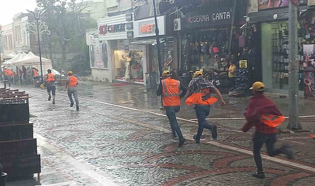 Edirne'de şiddetli yağış ve dolu hayatı olumsuz etkiledi