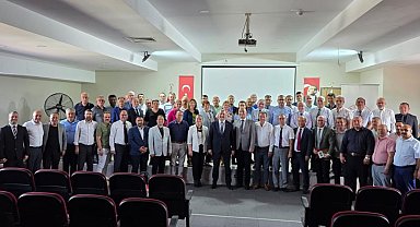 Efeler'de öğretmenlere yapay zeka eğitimi verildi