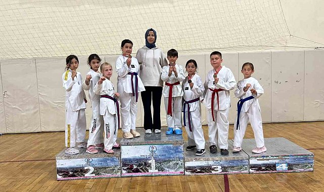Eğirdirli sporculardan, taekwondo şampiyonasında madalya yağmuru
