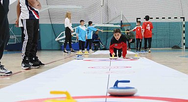 Elazığ'da 45 takım Floor Curling müsabakalarında buluştu