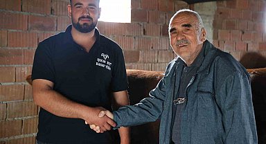 Elazığ'da 75 yaşındaki emekli polisin kurbanlık pazarlığı yüzleri güldürdü