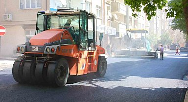 Elazığ'da asfaltlama çalışmaları sürüyor