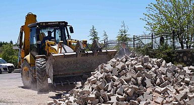 Elazığ'da bayram öncesi mezarlıklarda düzenleme