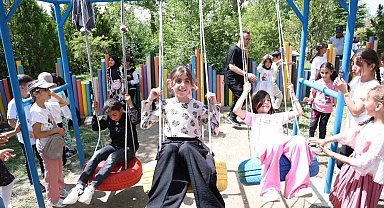 Elazığ'da çocuklar Geri Dönüşüm Parkı'nda doyasıya eğlendi