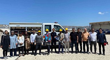 Elazığ'da enkazda arama ve kurtarma eğitimi sürüyor