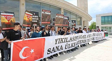 Elazığ'da üniversite öğrencileri Gazze için yürüdü
