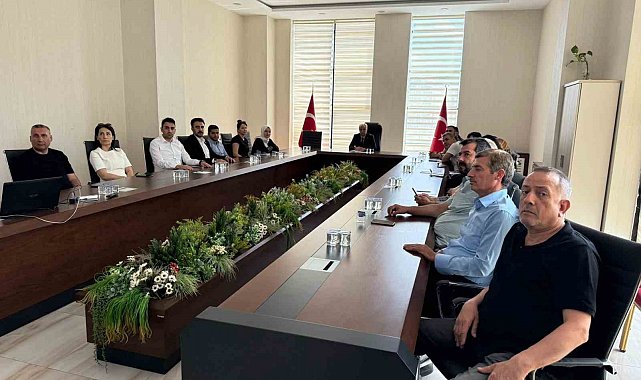 Elazığ'da valilik personeline etik ve etik ilkeleri eğitimi verildi