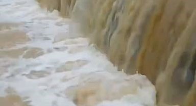 Elazığ'da yağışlar dereleri coşturdu