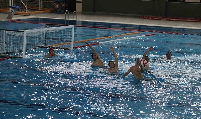 Elazığ'da yüzme müsabakaları sona erdi