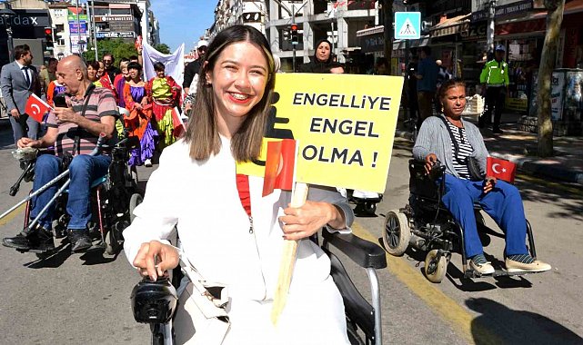 Engelsiz Manisa için birlikte yürüdüler