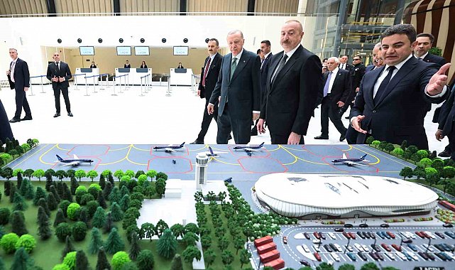 Erdoğan, Laçın Uluslararası Havalimanı ve Kelbecer-Laçın otoyolunda incelemelerde bulundu