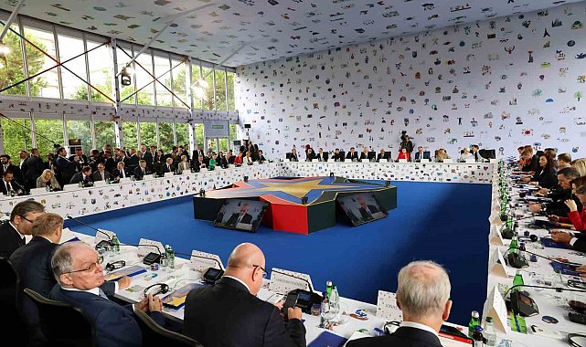 Erdoğan: "Ukrayna'da silahların susması ve barış zemininin oluşturulması için kritik bir dönemeçteyiz"