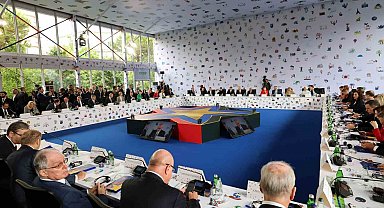 Erdoğan: "Ukrayna'da silahların susması ve barış zemininin oluşturulması için kritik bir dönemeçteyiz"