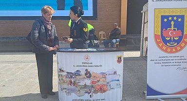 Erzincan'da Jandarma KADES uygulaması hakkında bilgilendirdi
