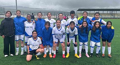 Erzincanlı kadın futbolcular Ardahan yolcusu