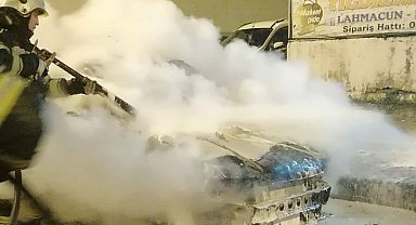 Erzurum'da araç yangını korkuttu
