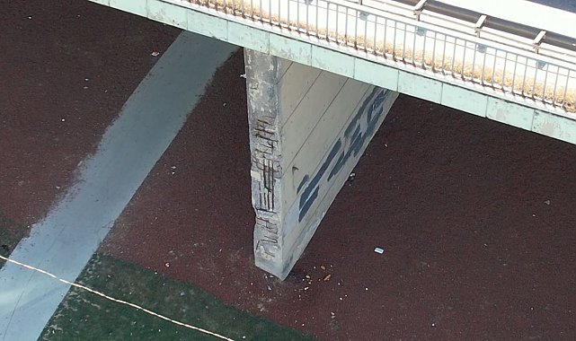 Esenyurt Balıkyolu köprüsü tehlike saçmaya devam ediyor