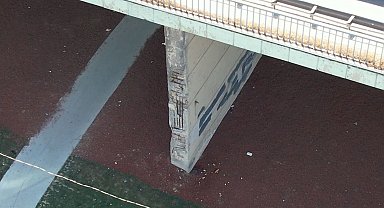 Esenyurt Balıkyolu köprüsü tehlike saçmaya devam ediyor