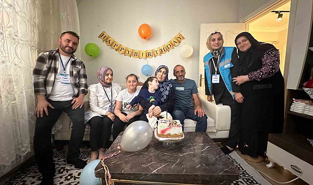 Esenyurt'ta özel çocuklara doğum günü sürprizi