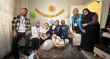 Esenyurt'ta özel çocuklara doğum günü sürprizi