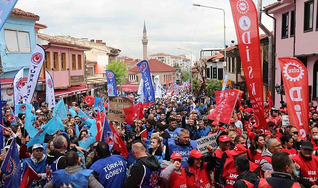 Eskişehir'de 1 Mayıs İşçi Bayramı coşkuyla kutlandı
