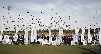 ESOGÜ'de mezuniyet coşkusu yaşandı