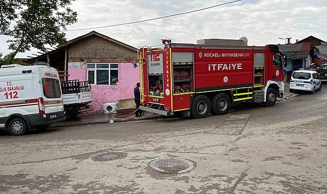 Evin odasında çıkan yangın itfaiye ekipleri tarafından söndürüldü