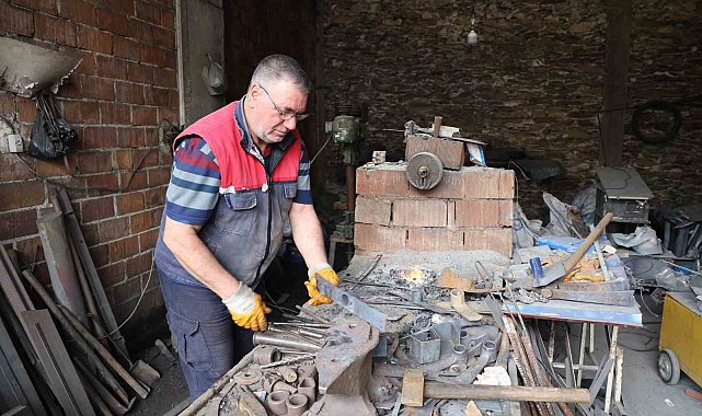 Fabrikasyon imalatlar iş görmeyince, İbrahim Usta zamanla yarışıyor