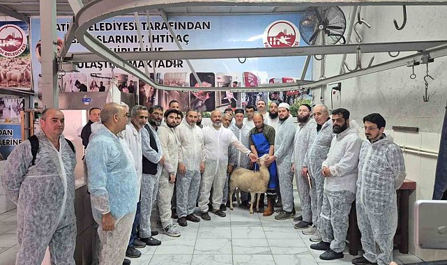 Fatih Belediyesi, vatandaşlara "Sertifikalı Kurban Kesim Elemanı Eğitimi" verdi