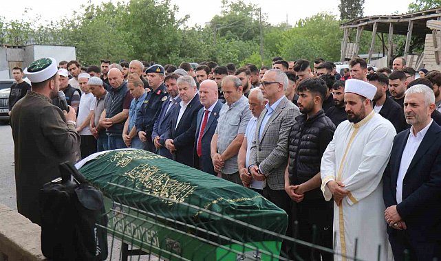 Feci kazada hayatını kaybetmişti: Motosiklet tutkunu genç kadın, son yolculuğuna uğurlandı