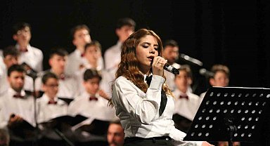 Fen Lisesi'nden türkü ve enstrüman dinletisi