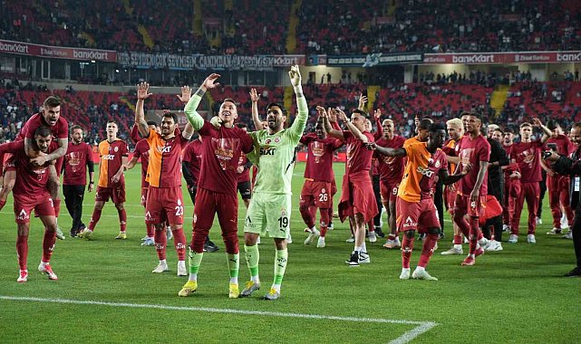 Fernando Muslera, Bülent Korkmaz'ın rekoruna ortak oldu