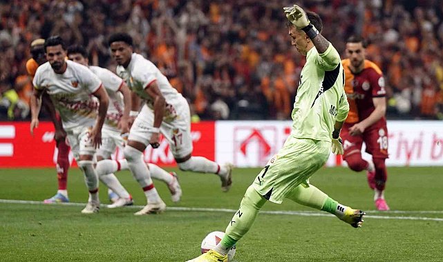 Fernando Muslera'dan penaltıdan gol