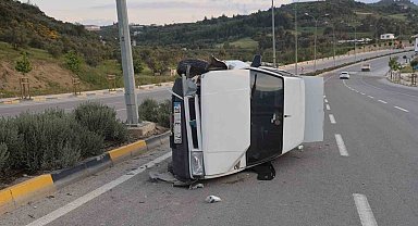Fiat Tofaş'ın hurdaya döndüğü kazada 4 kişi yaralandı
