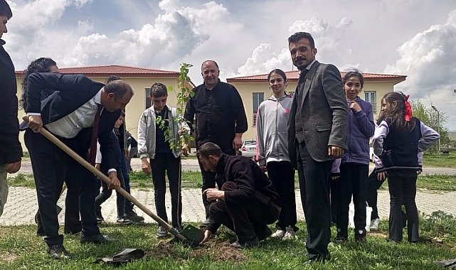 Fidan dikim etkinliğine Çıldır YBO da katıldı