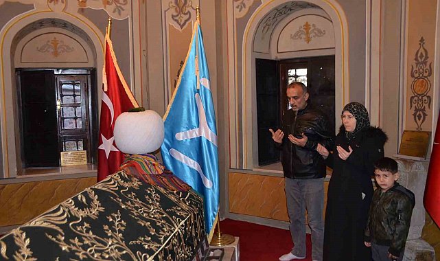 Filistin'den Ertuğrulgazi Türbesi'ni ziyarete geldiler